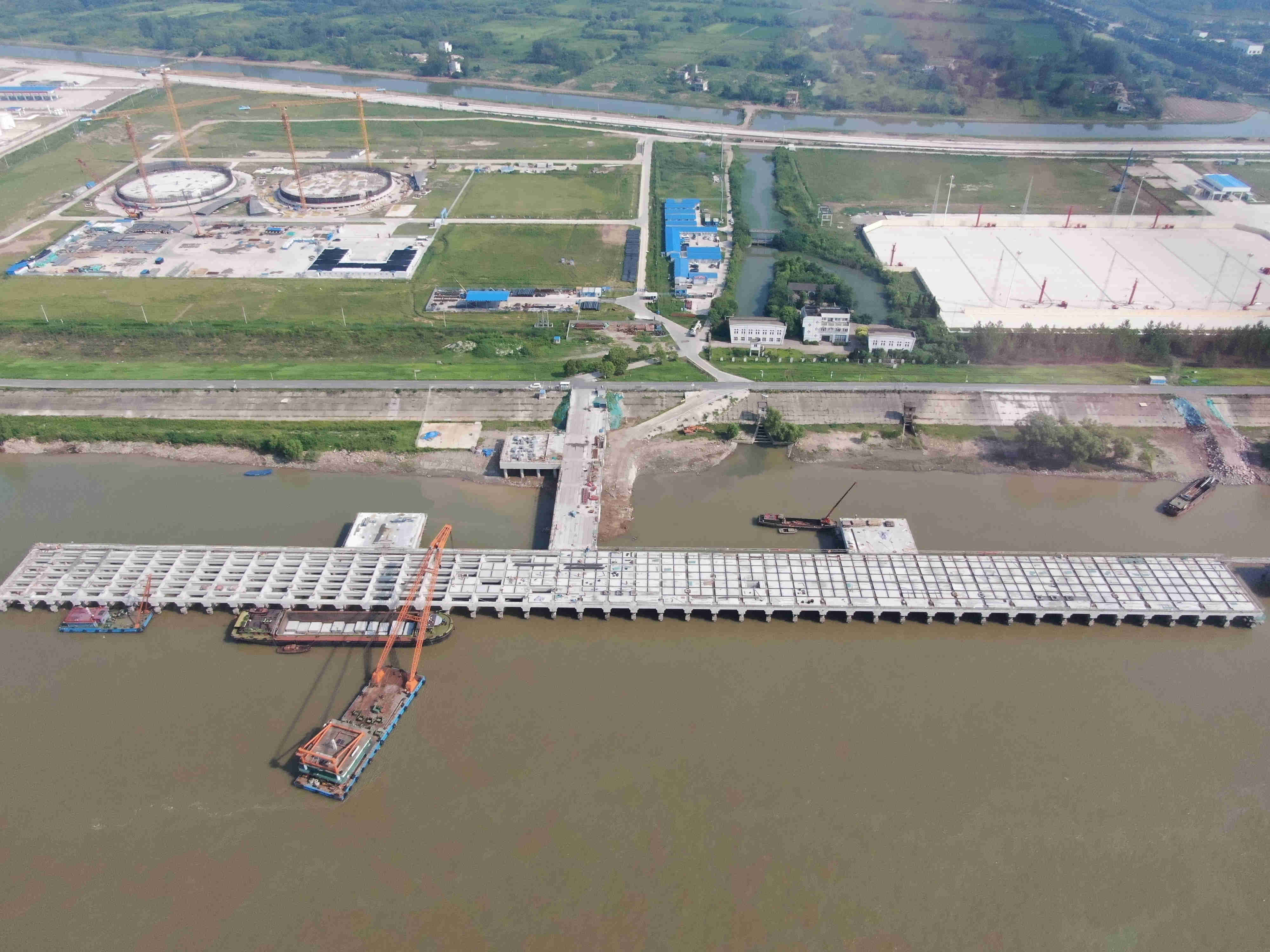 芜湖LNG（二期）接卸码头完成横梁浇注