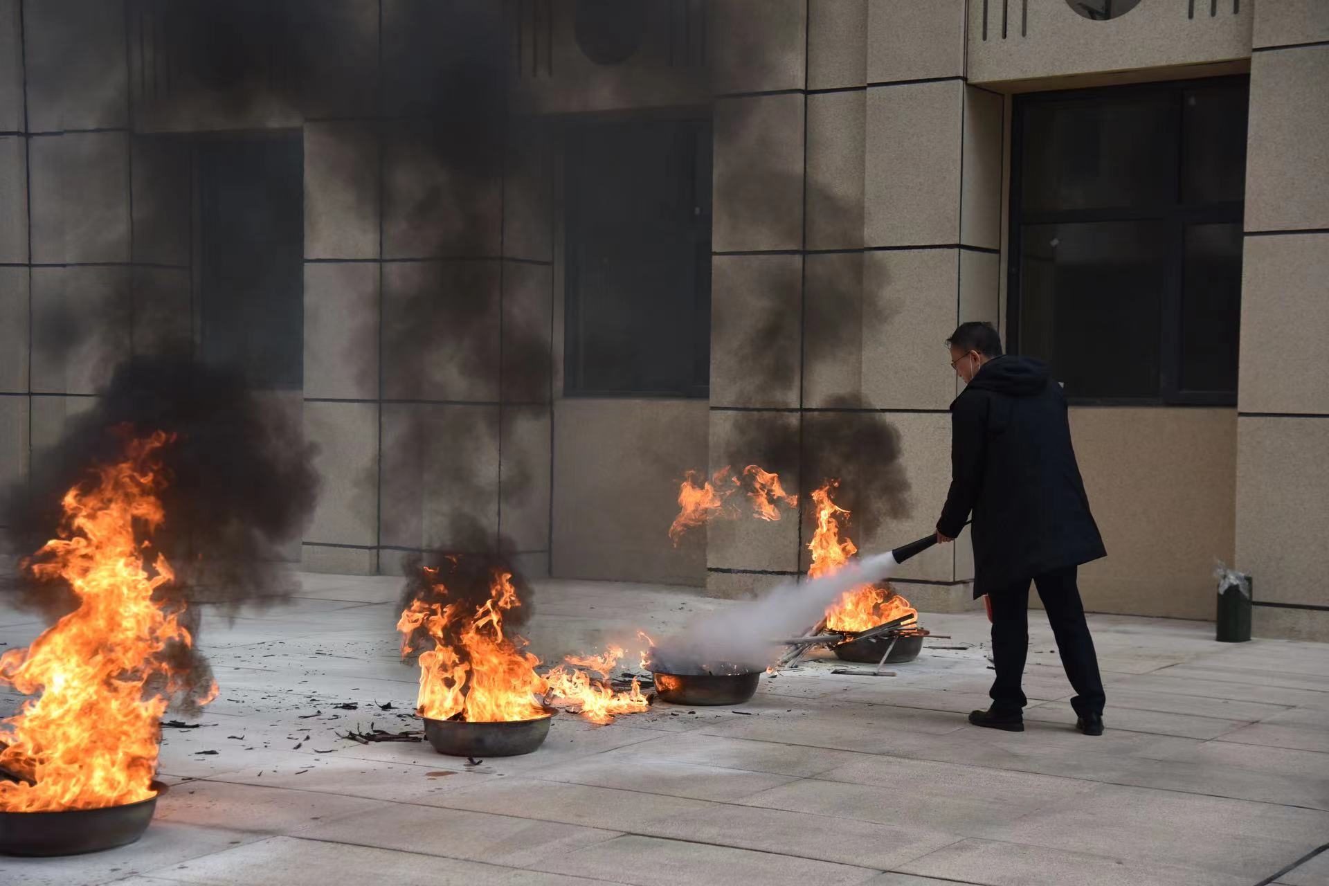 公司举行2023年总部办公区消防应急演练 公司举行2023年总部办公区消防应急演练