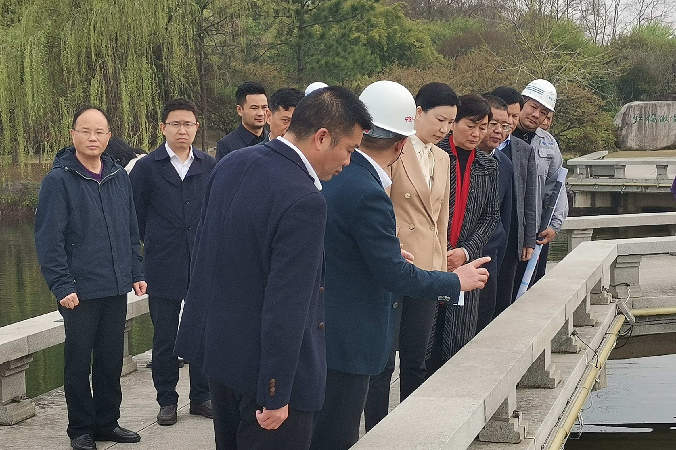 黄冈市委副书记、市长刘洁到遗爱湖水环境综合治理工程调研 黄冈市委副书记、市长刘洁到遗爱湖水环境综合治理工程调研