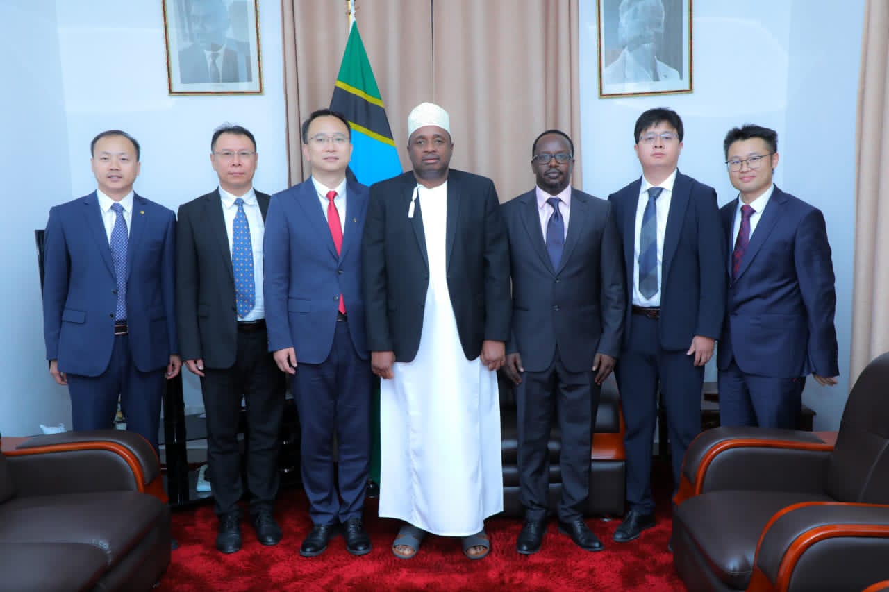 公司主要领导在坦桑尼亚拜会桑给巴尔副总统