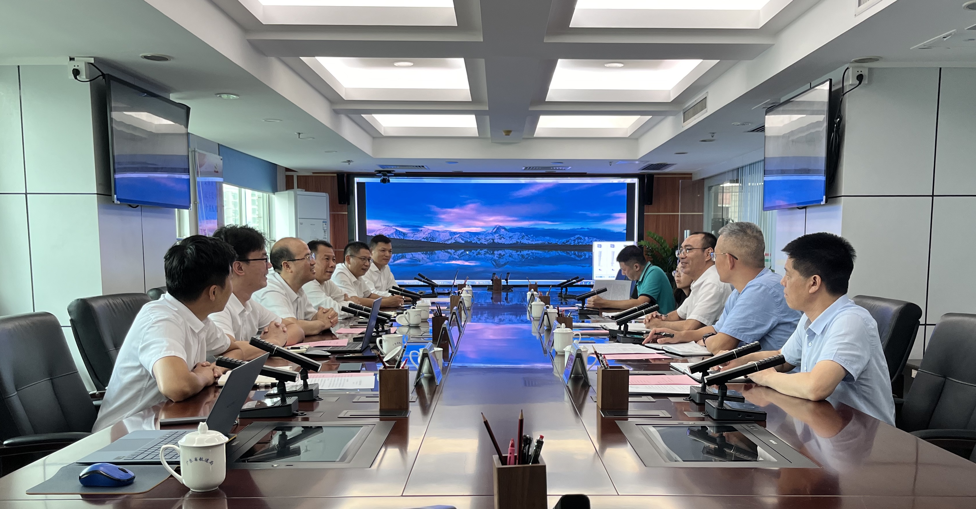 公司党委副书记、总经理王炜正拜会广东省航道事务中心党委副书记、主任童本标