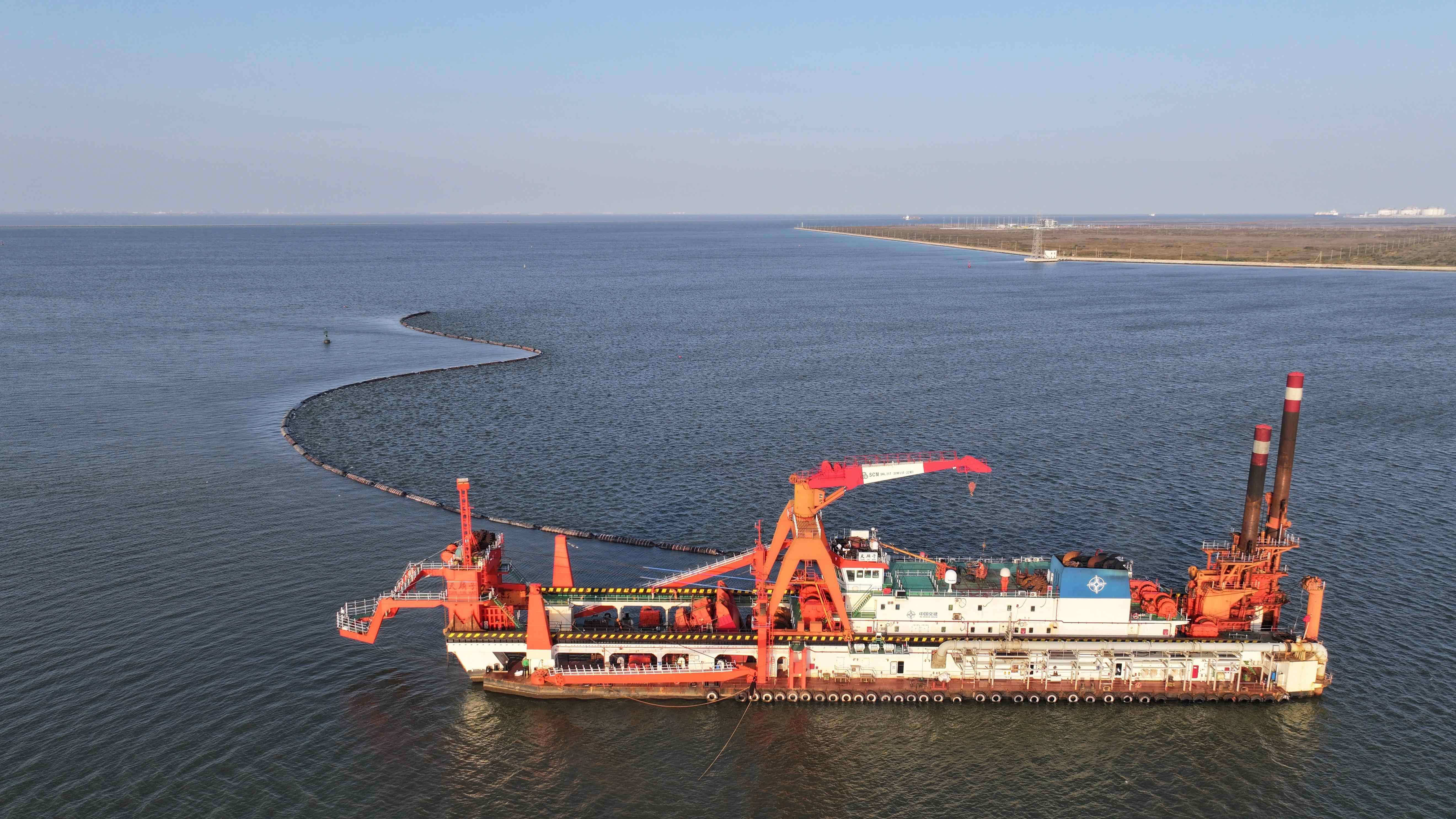天津南港乙烯配套项目码头工程完成系列重大节点
