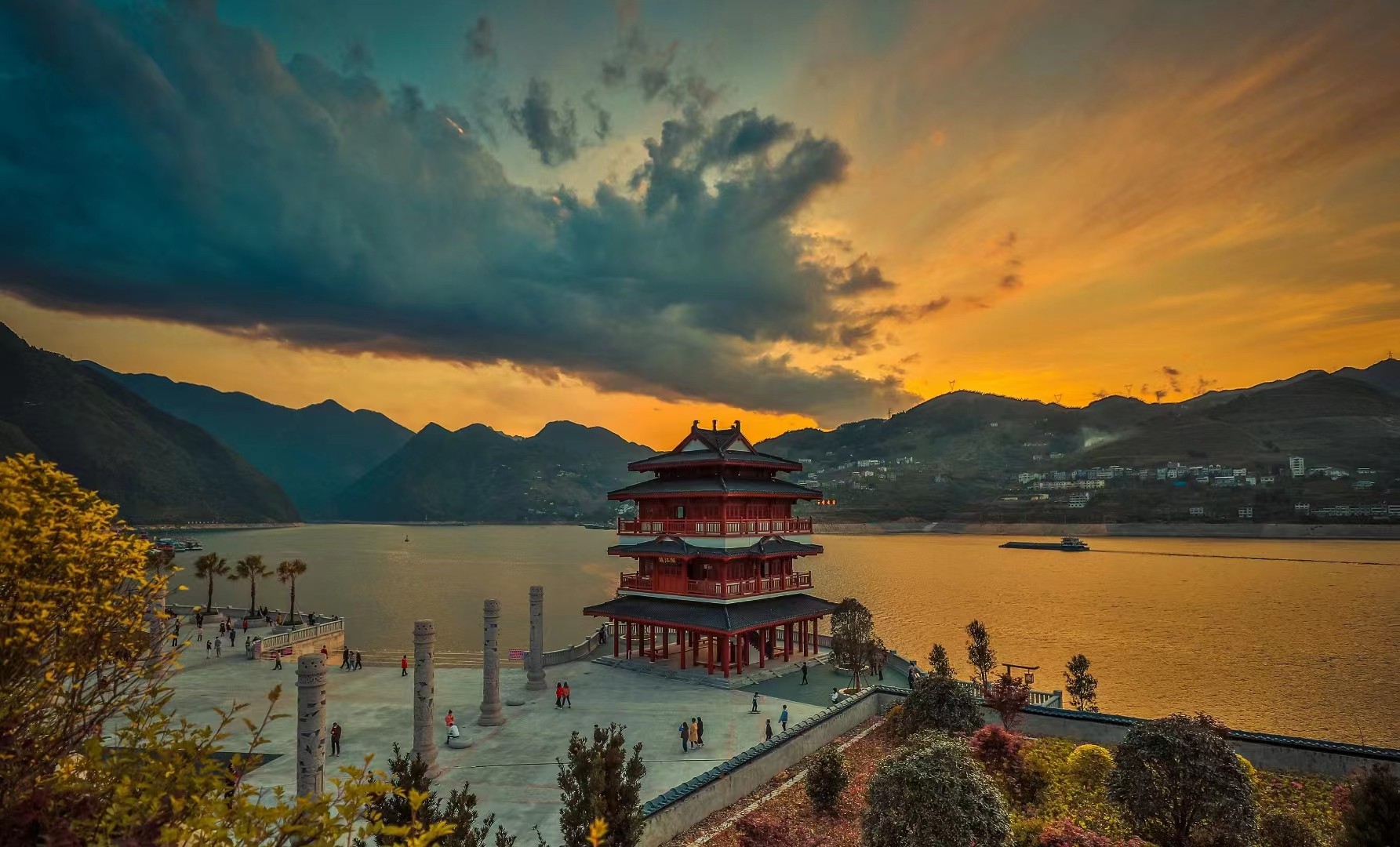 三峡库区巴东县城长江干流库岸综合整治工程建设项目