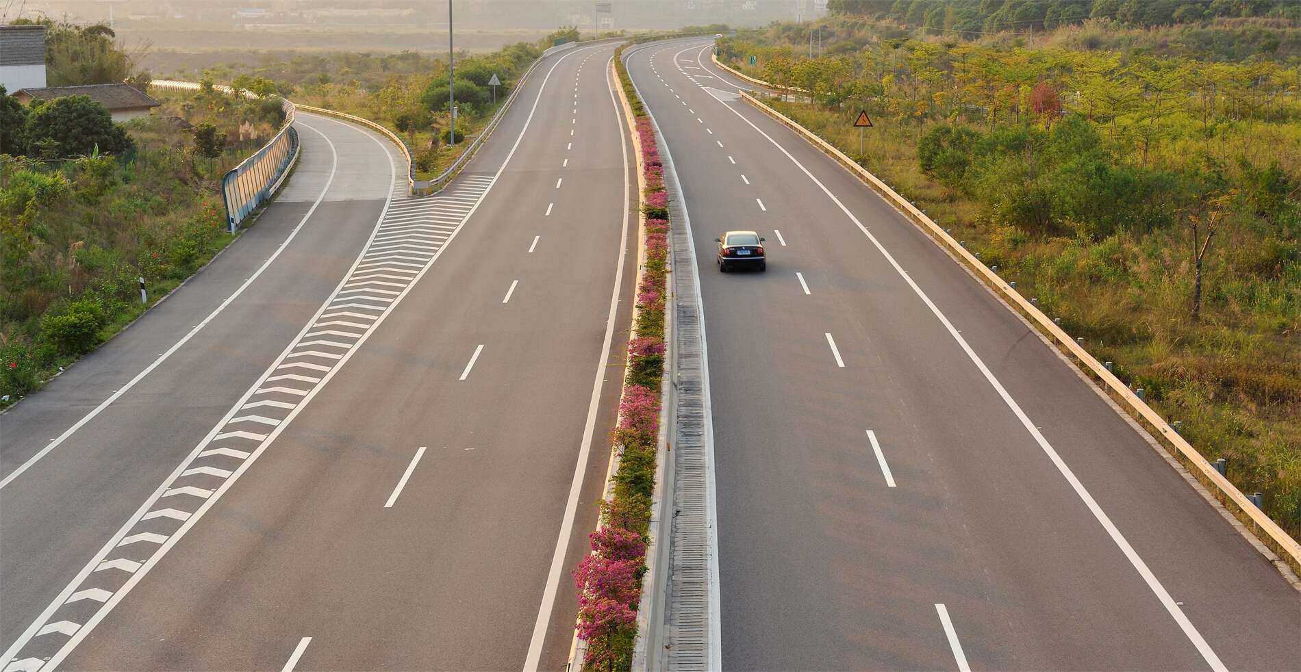 广东广梧高速公路河口至平台段项目