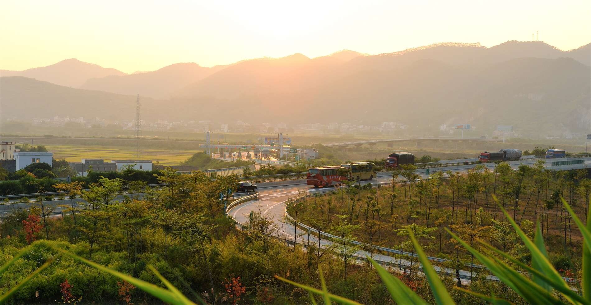 广东广梧高速公路河口至平台段项目