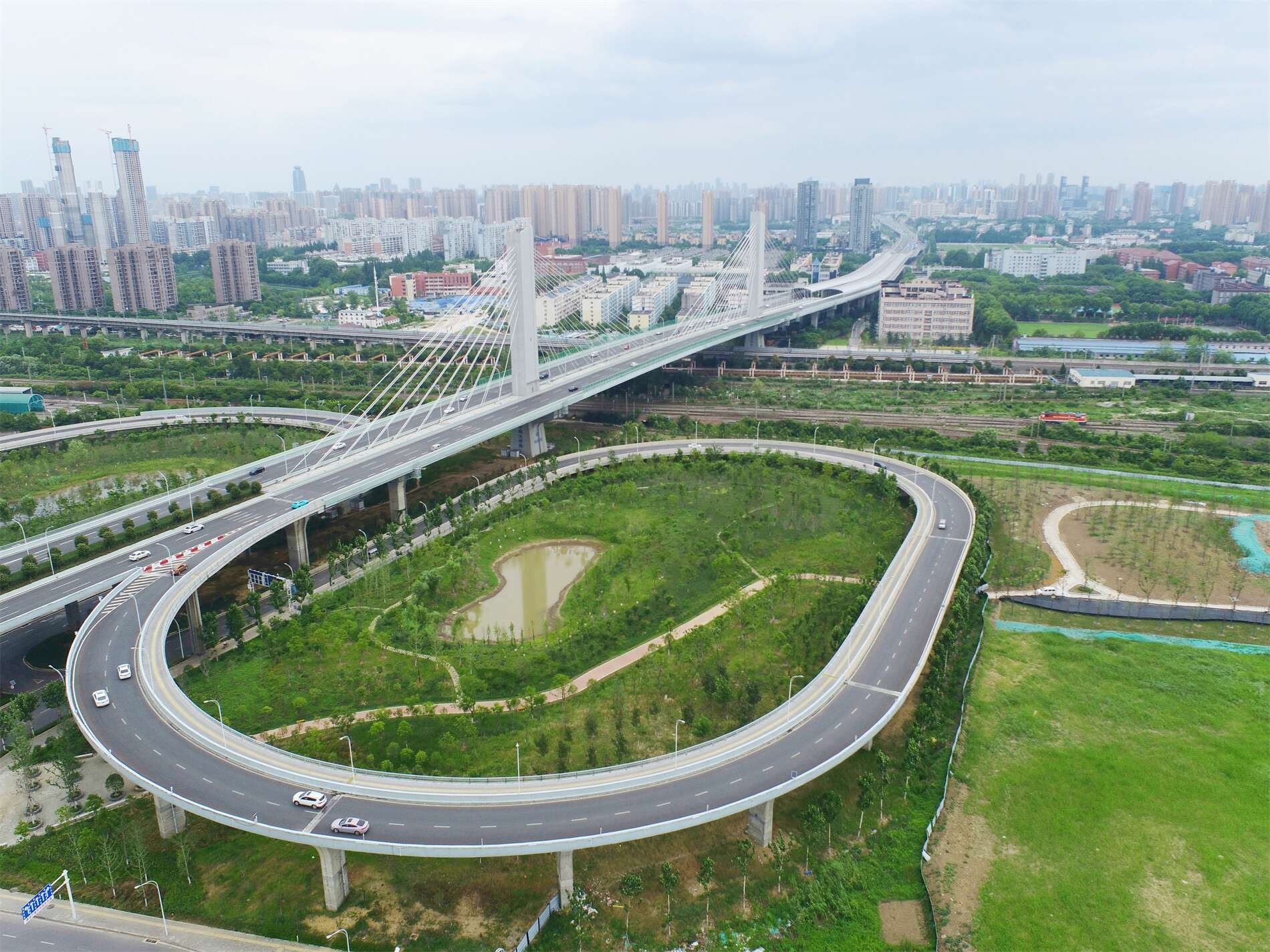 杨泗港快速通道青菱段（八坦立交-丁字桥路）桥梁工程