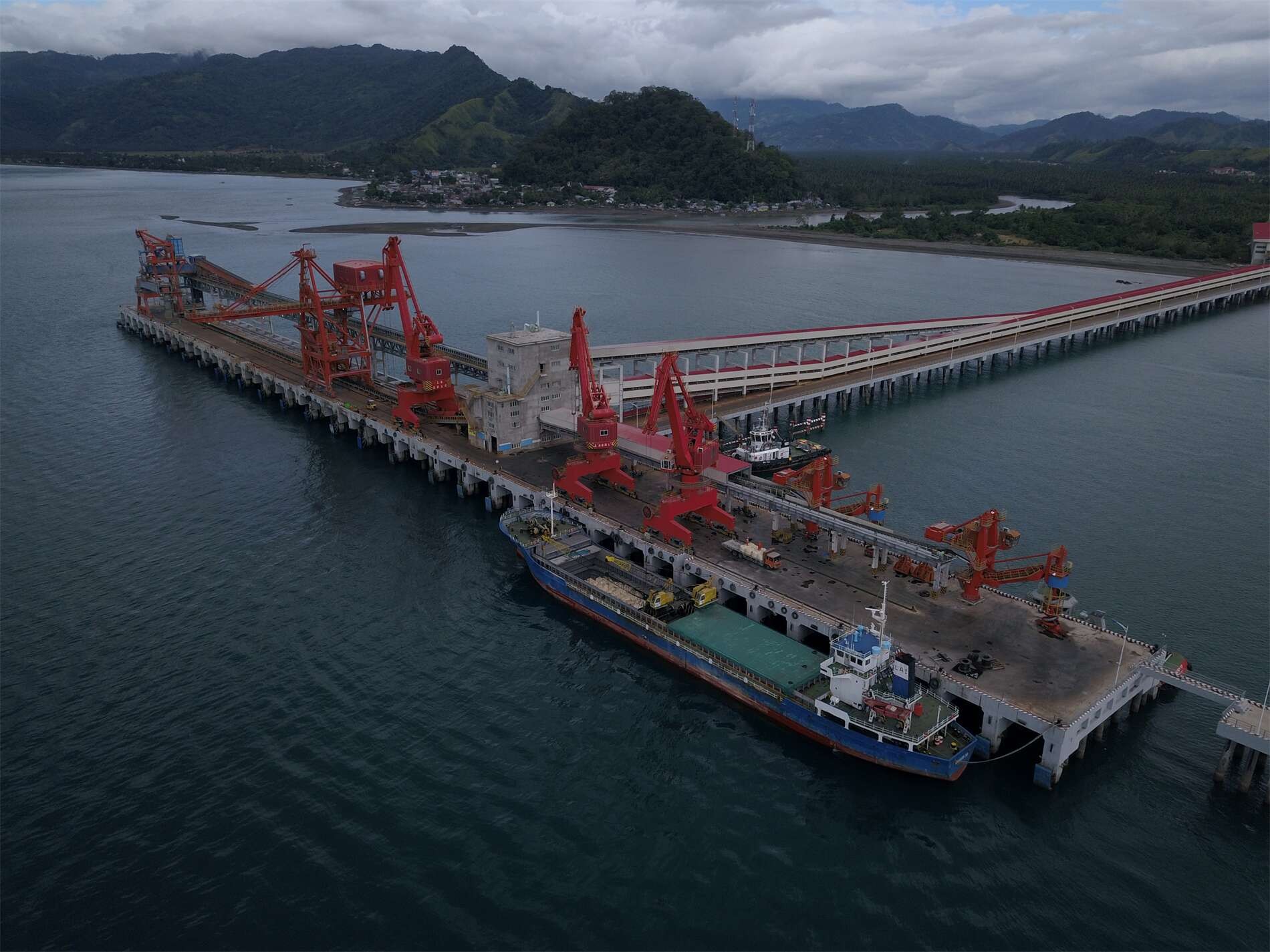 印尼北苏海螺水泥有限公司2×5000t新型干法熟料水泥生产线工程配套专用码头工程