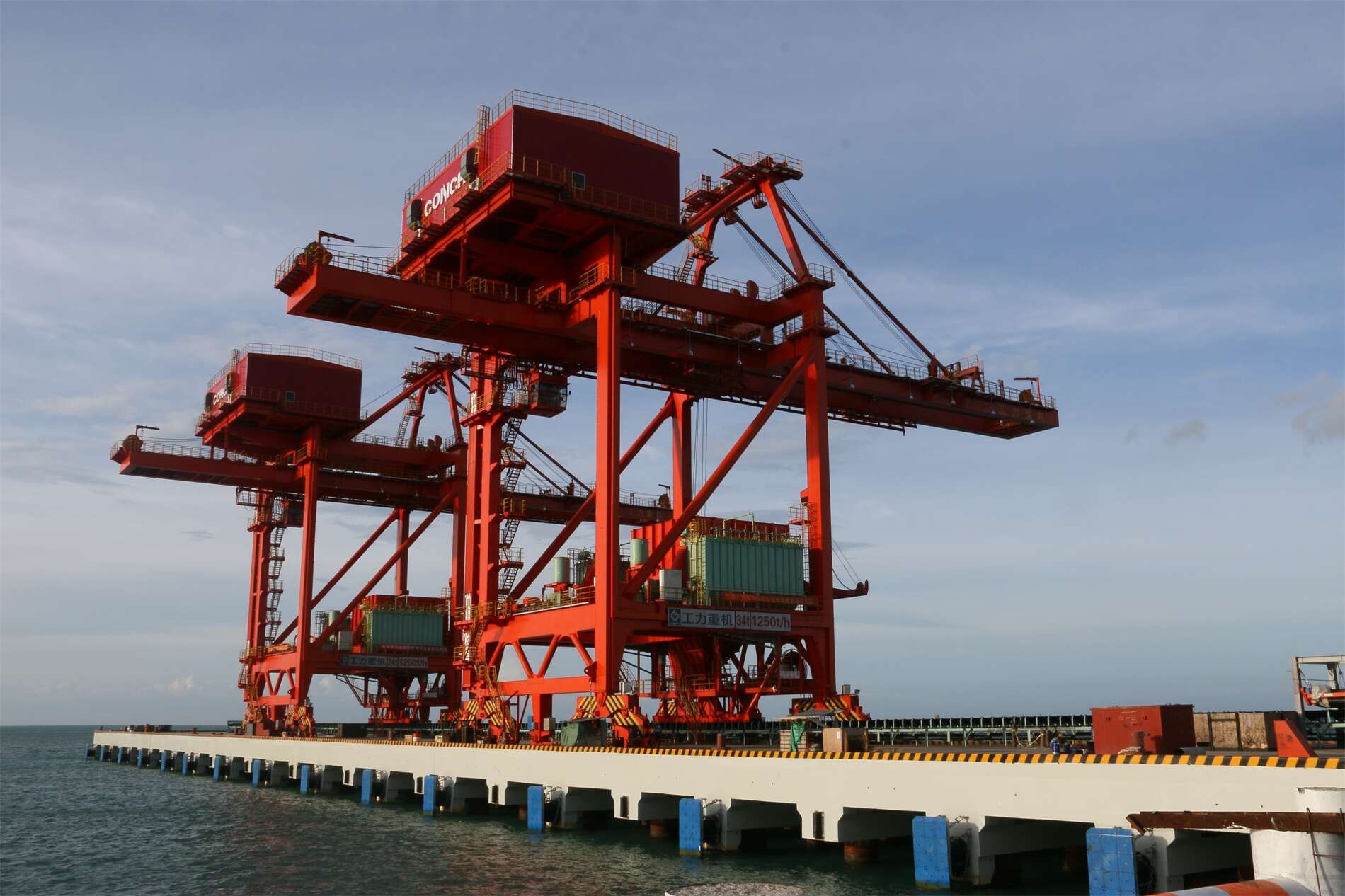 印尼孔雀港400万吨水泥粉磨站项目码头工程