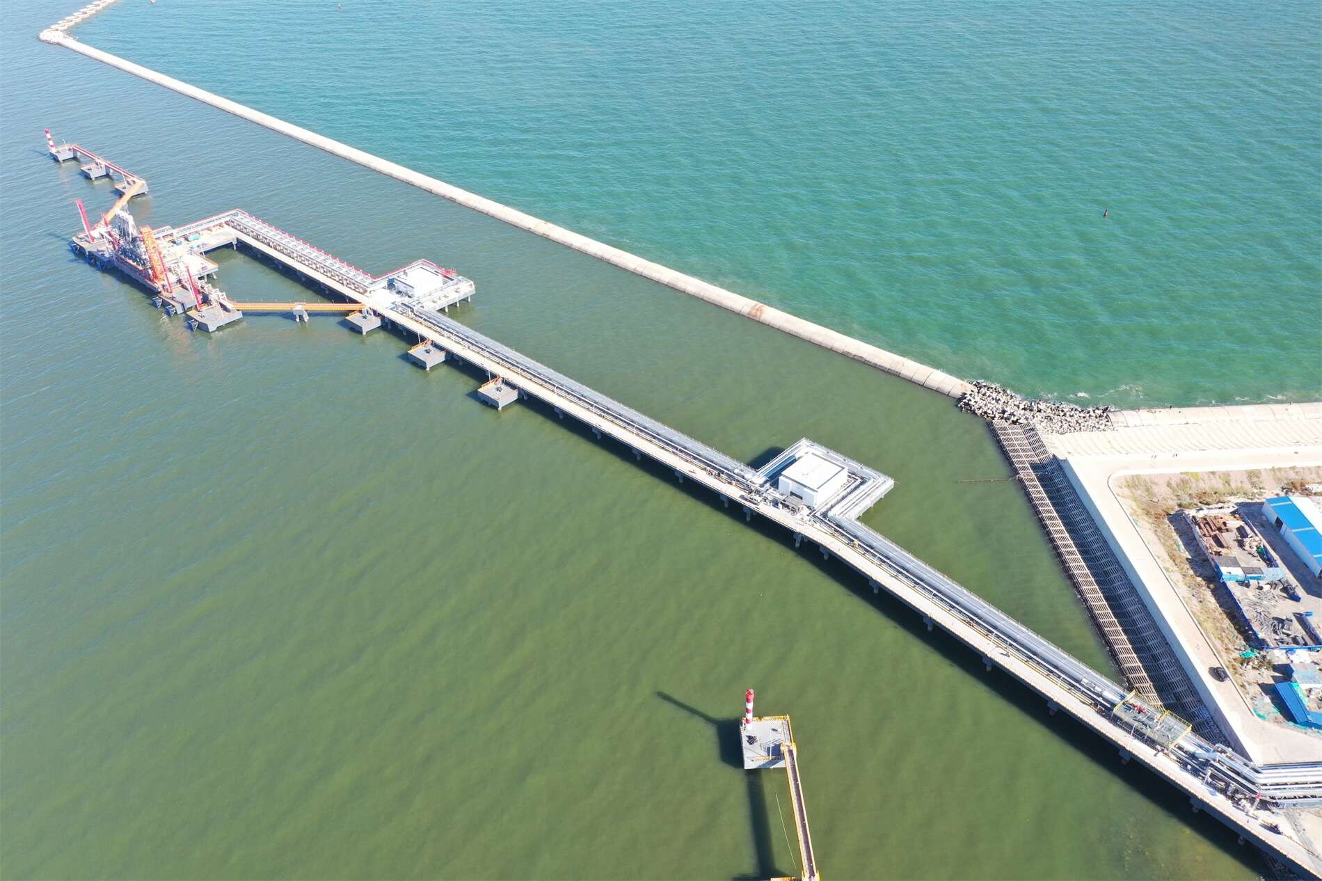 天津液化天然气（LNG）项目码头及陆域形成工程