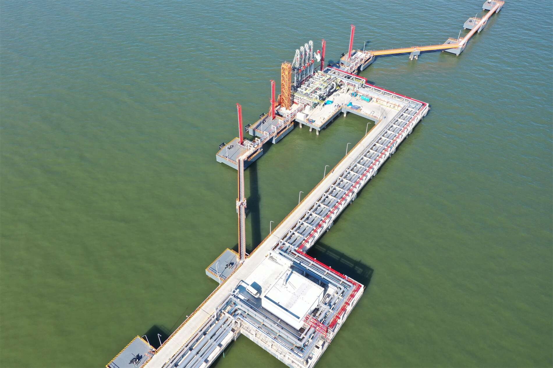 天津液化天然气（LNG）项目码头及陆域形成工程