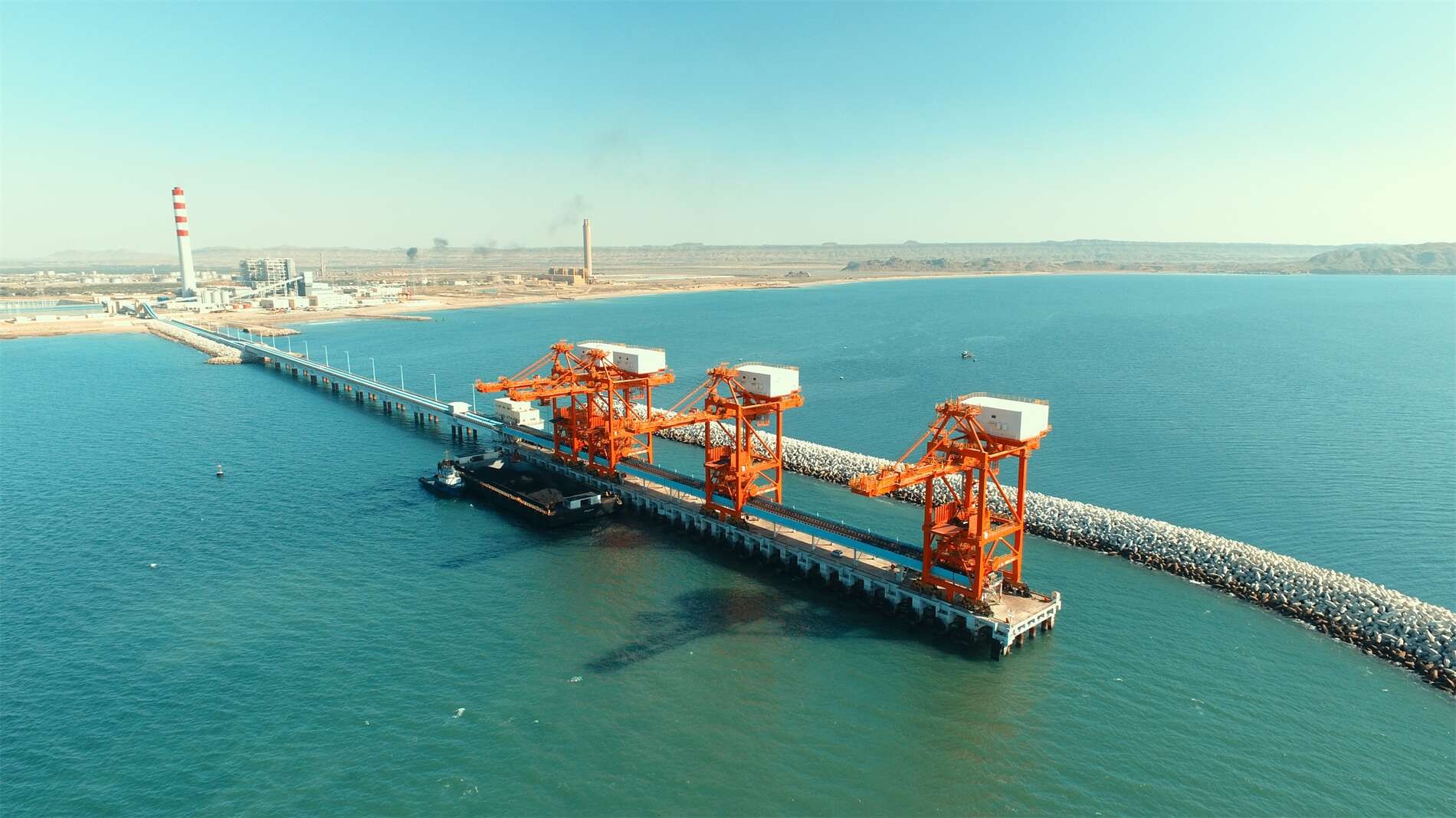 巴基斯坦中电胡布2×660MW燃煤发电项目码头工程