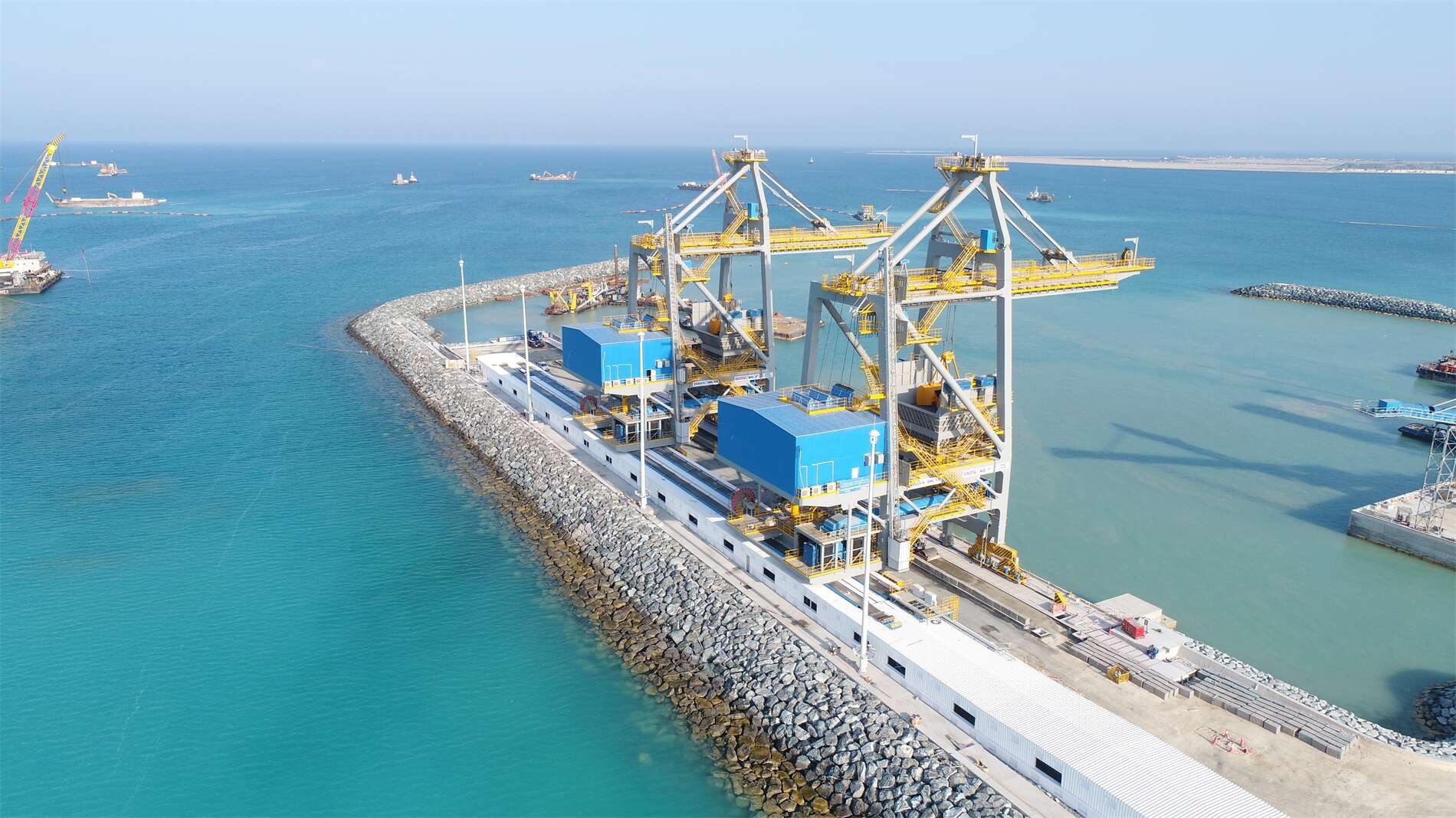 迪拜哈斯彦电站码头与取排水管道工程
