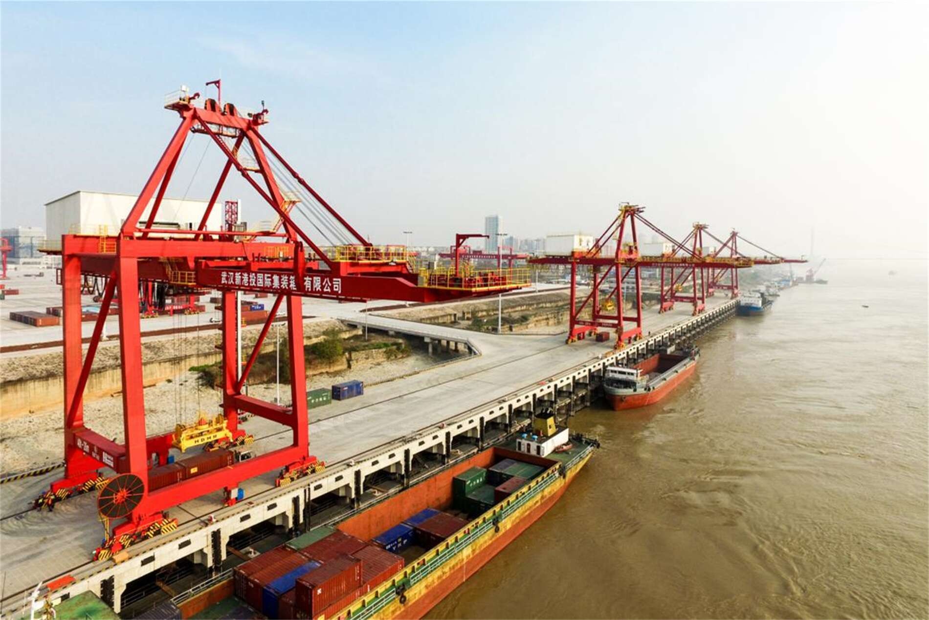 武汉阳逻港区集装箱码头工程