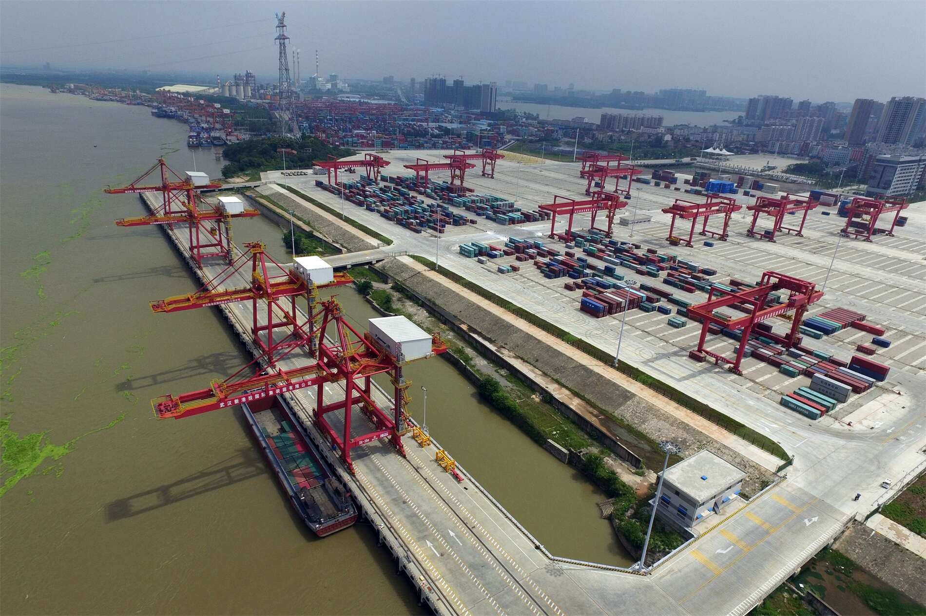 武汉阳逻港区集装箱码头工程
