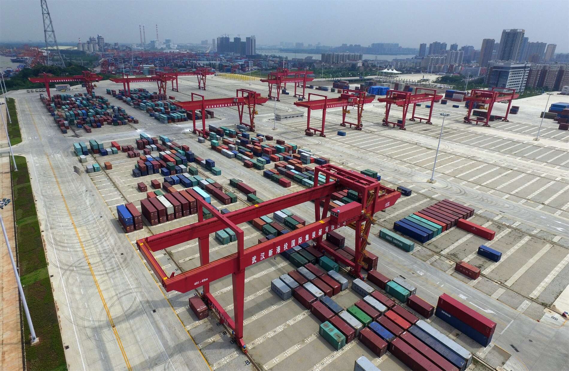 武汉阳逻港区集装箱码头工程