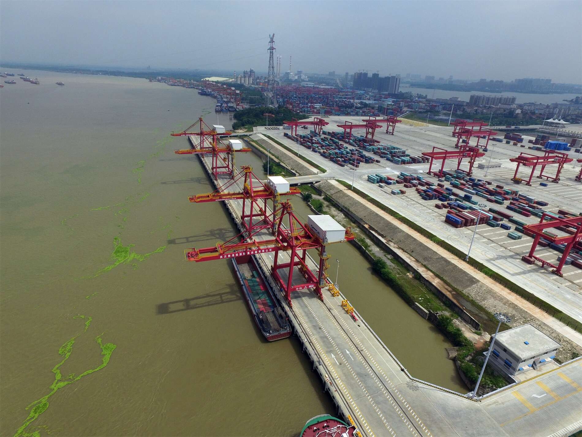 武汉阳逻港区集装箱码头工程