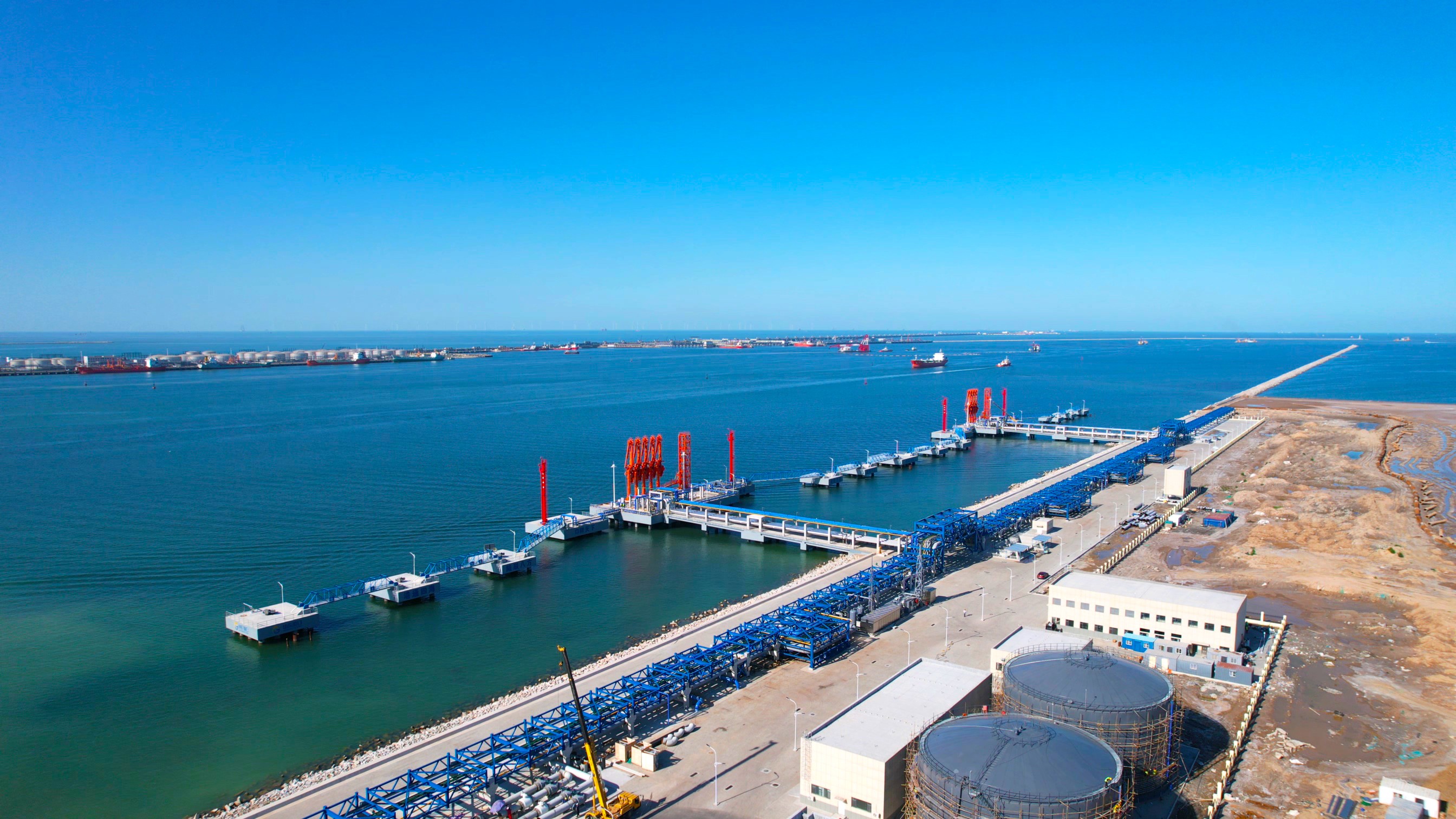 东营港东营港区一突堤北侧1#-2#液体散货泊位工程通过竣工验收